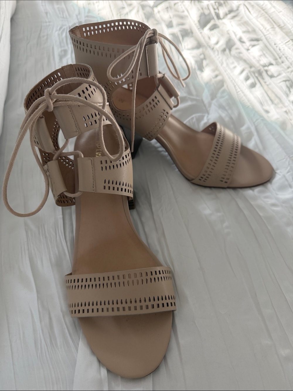 Women's Ankle-Tie Sandals - Nude